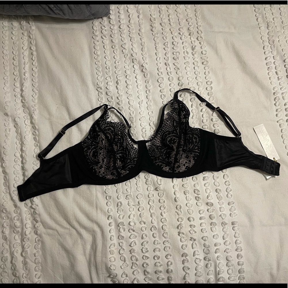 WOLF AND WHISTLE- sexy black lace bra!